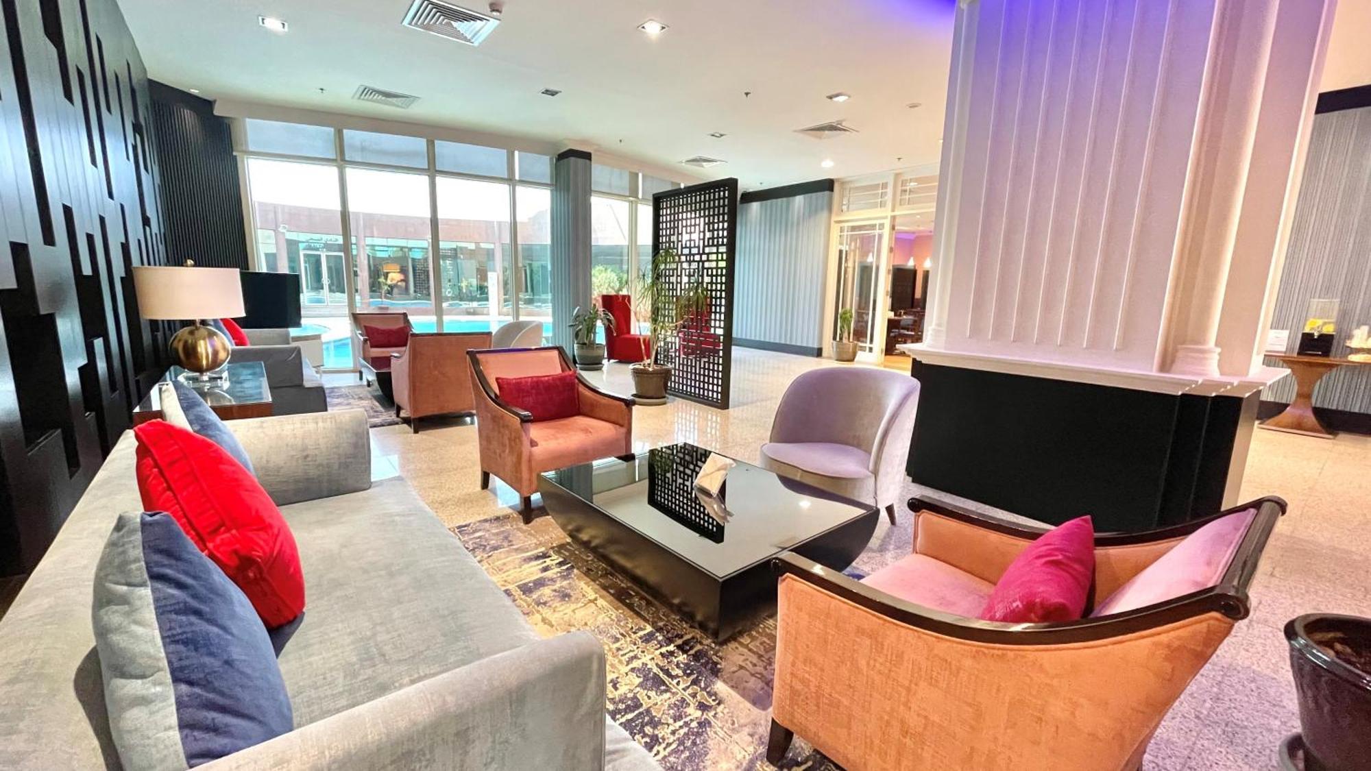 Ramada Hotel & Suites By Wyndham Al Qassim Al Bukayriah Exteriér fotografie Lobby