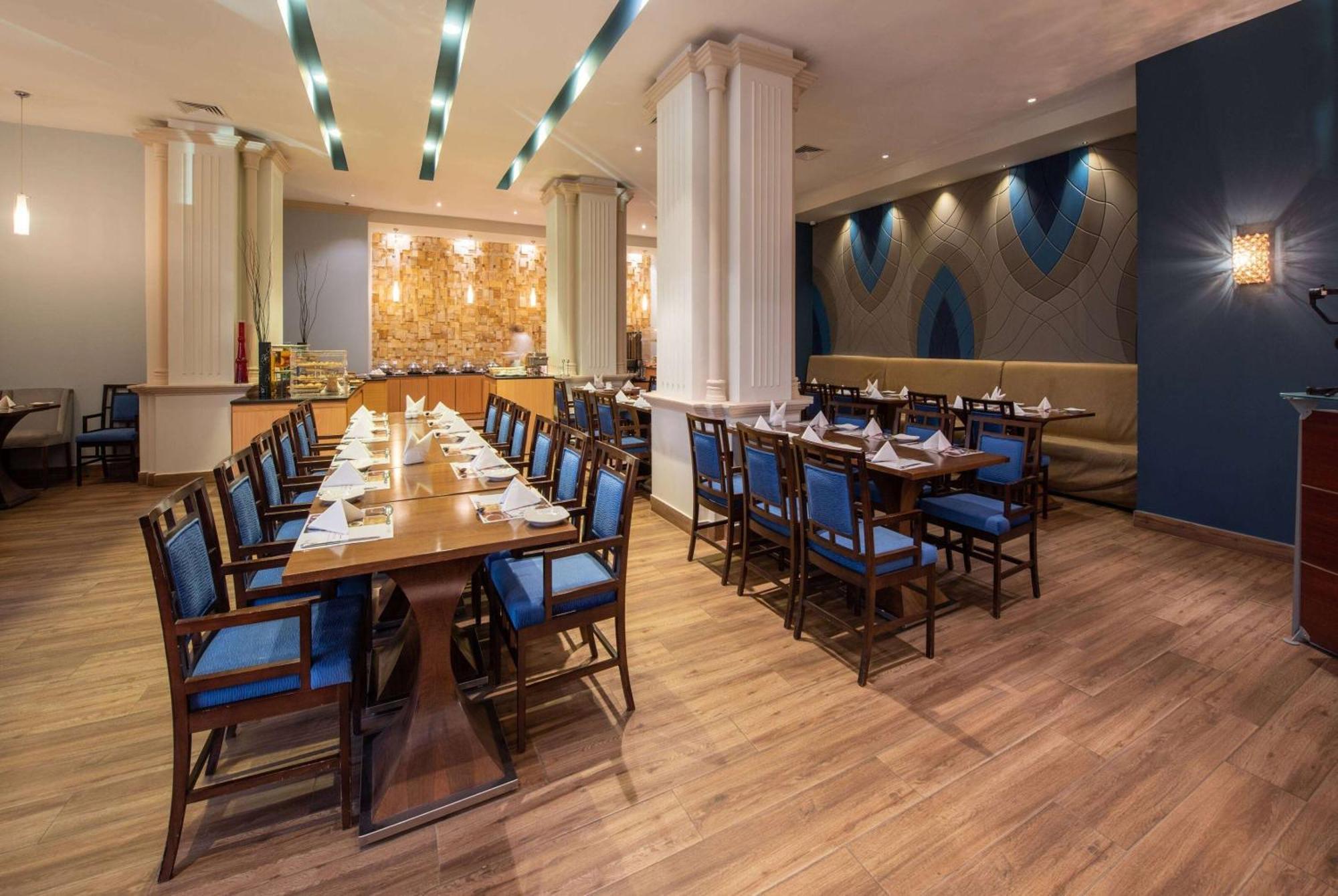 Ramada Hotel & Suites By Wyndham Al Qassim Al Bukayriah Exteriér fotografie